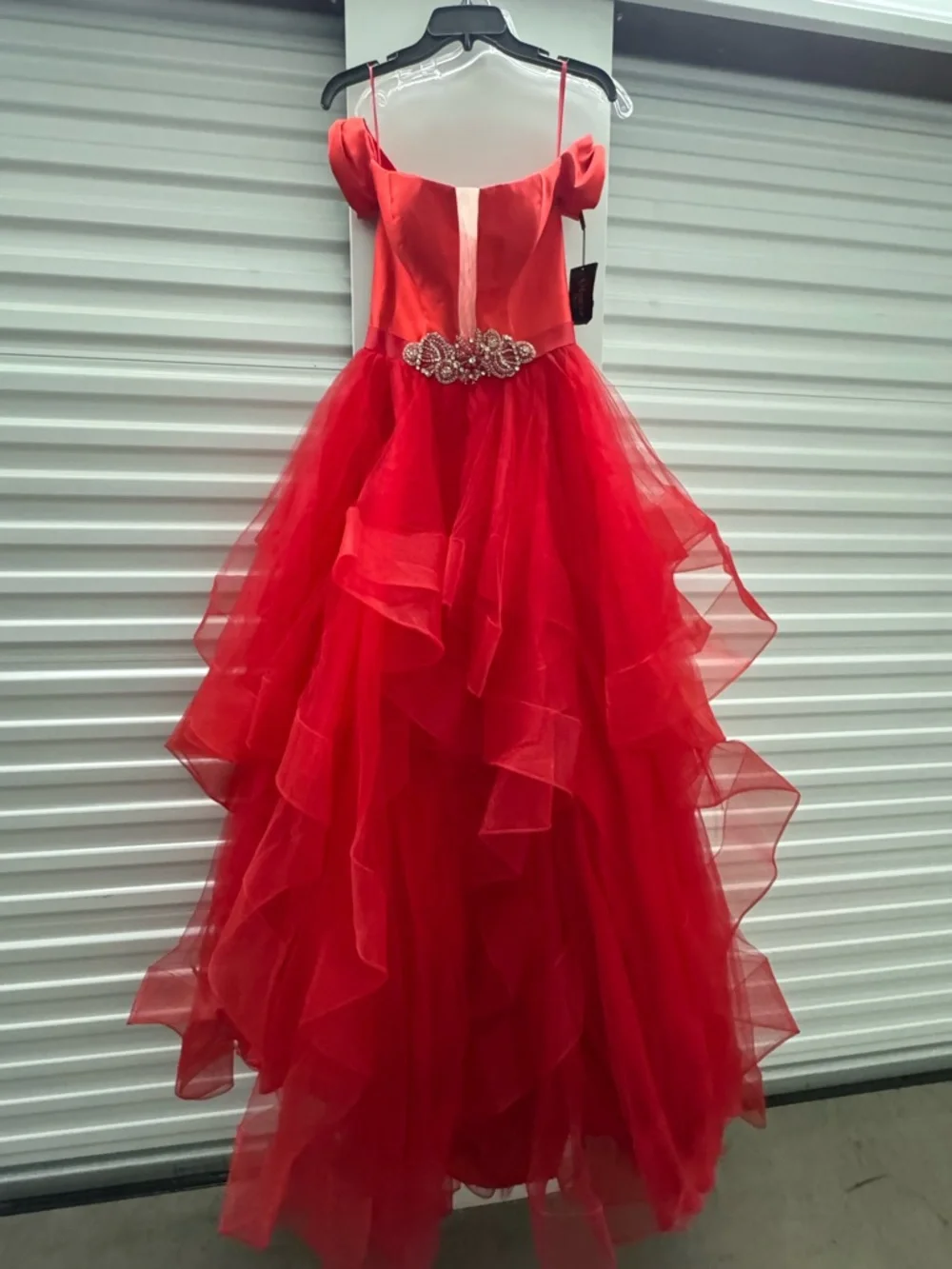 Glamour by Terani Red High-Low Tulle Gown – Size 6 - Picture 4 of 13